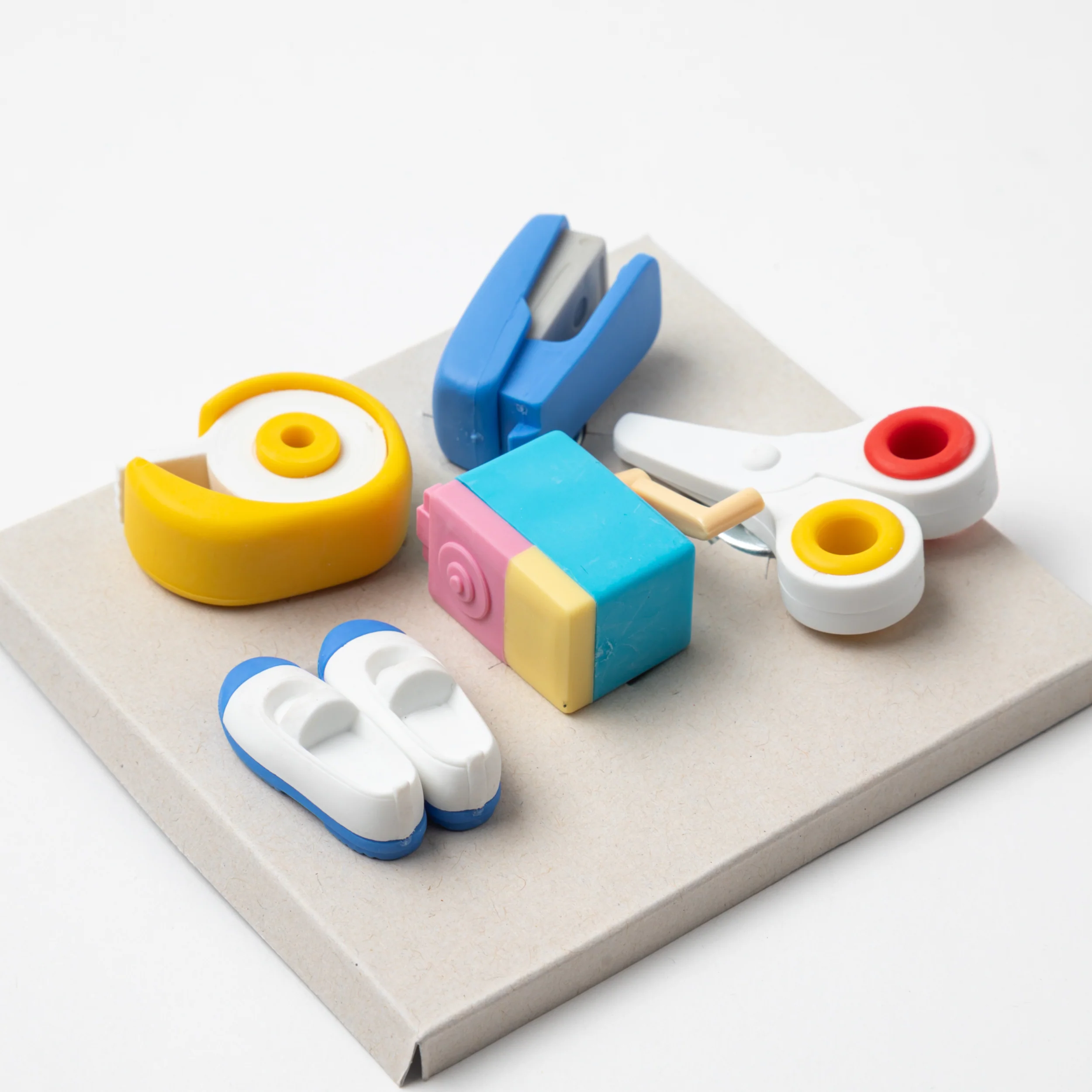 Fun Magnet Eraser - School