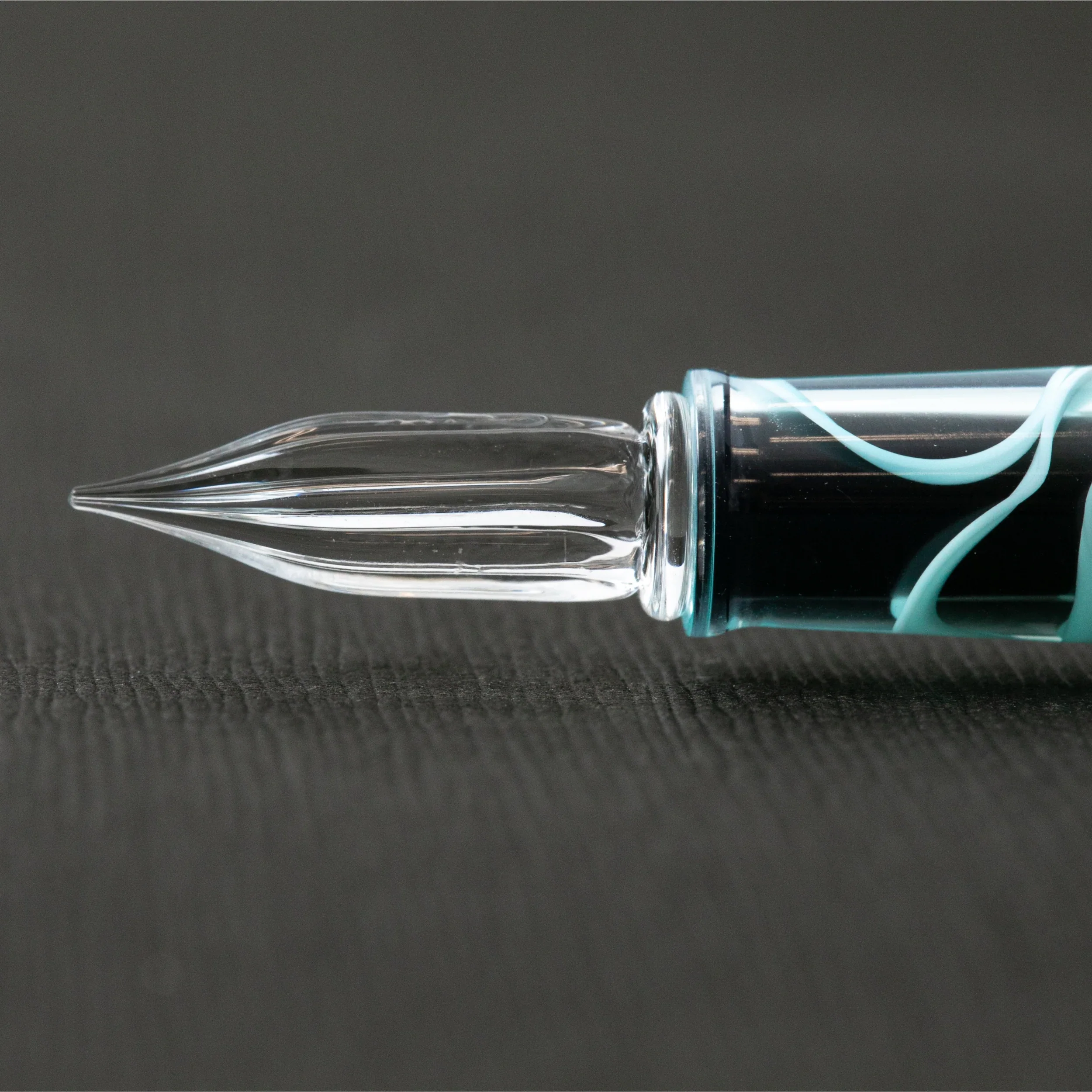 Guitar Glass Pen Aurora - Cosmo Black - Image 5